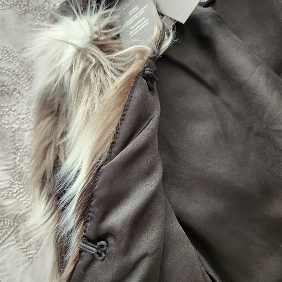 NEW LOOK FAUX FUR COAT SIZE S - Picture 2 of 14